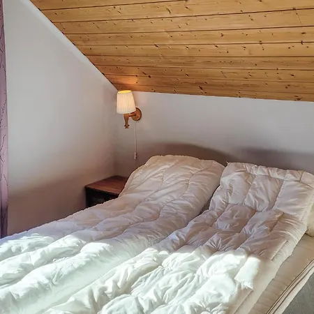 Апартаменты 1 Bedroom Amazing In Стур